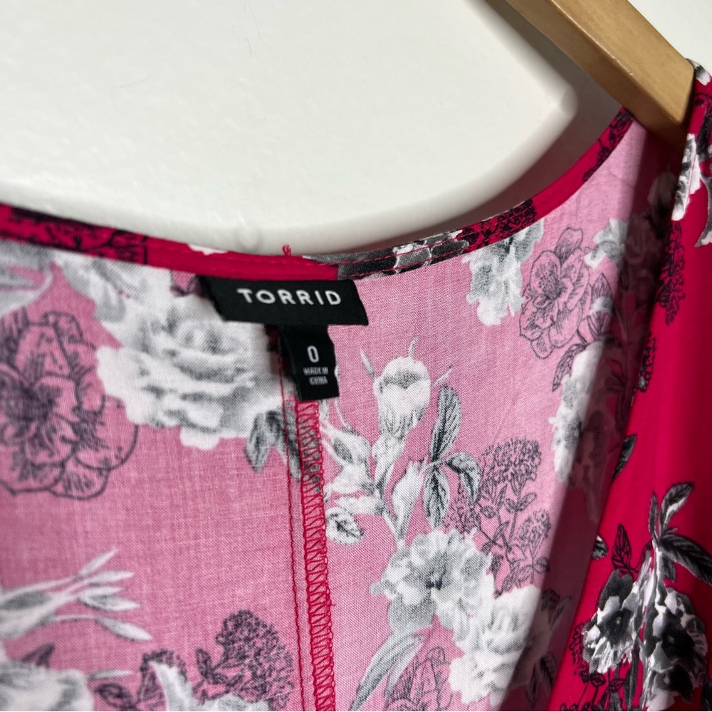 Torrid New Acas Flutter Sleeve Button Front Mini … - image 3